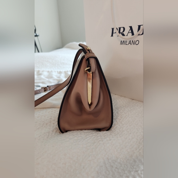 Prada Bag - Picture 9 of 15